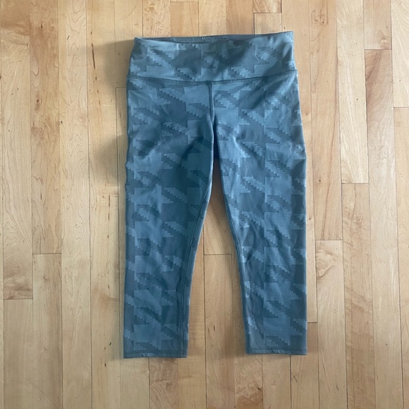 Alo Green Houndstooth Crop Leggings - Picture 2 of 7